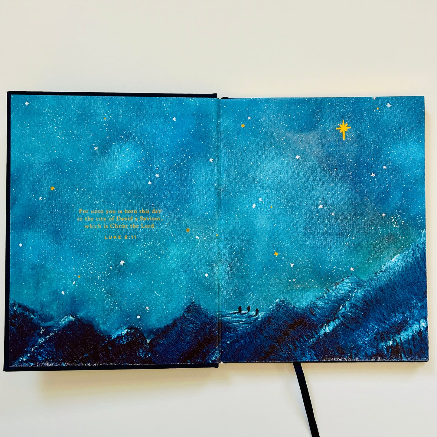 Christmas Memories: A Seasonal Devotional and Keepsake Journal