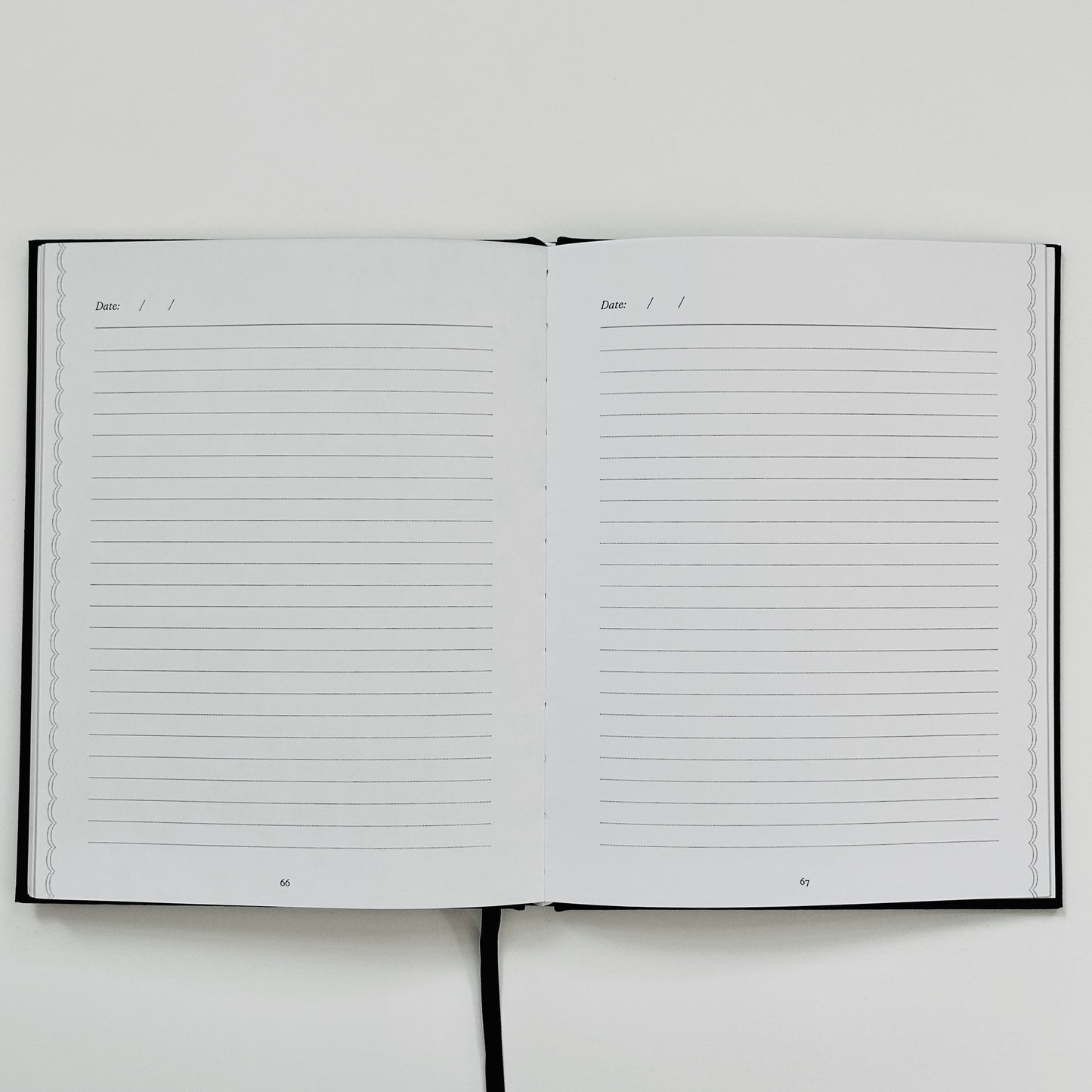 Christmas Memories: A Seasonal Devotional and Keepsake Journal